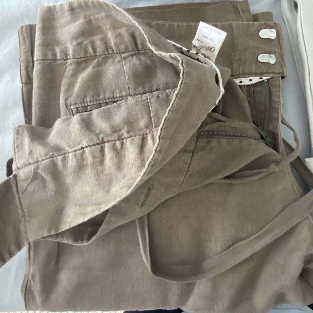 Lot of slacks/work pants, cropped & full length.